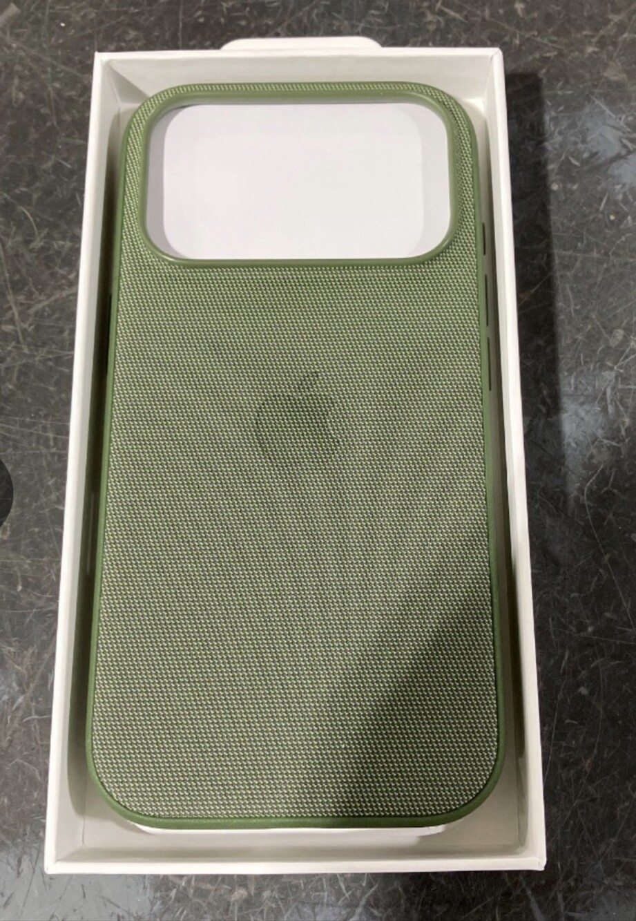 Apple TechWoven Case with MagSafe for iPhone 17 Pro - Green